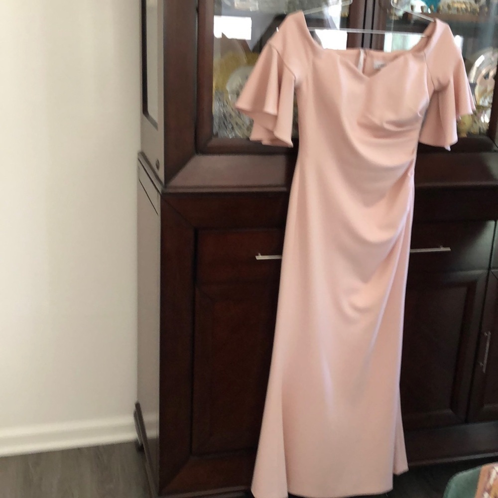 Calvin Klein beautiful dress!!! Dry cleaned